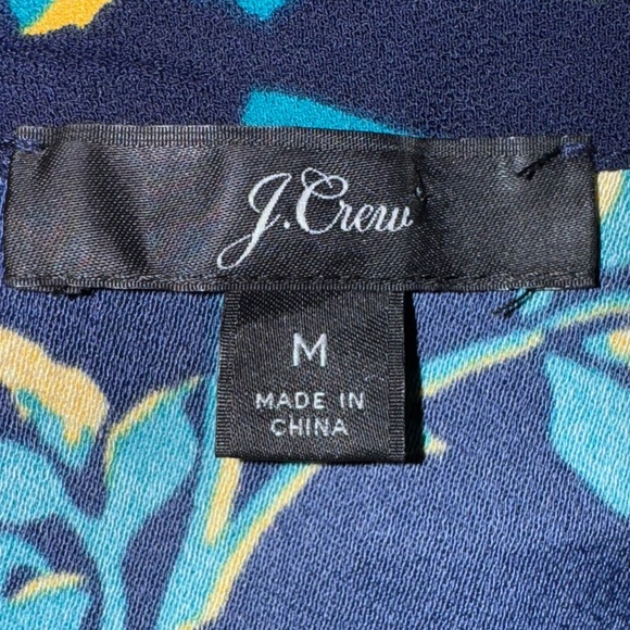 J Crew Floral Drapey Crepe Wrap Top size M EUC - Picture 8 of 12